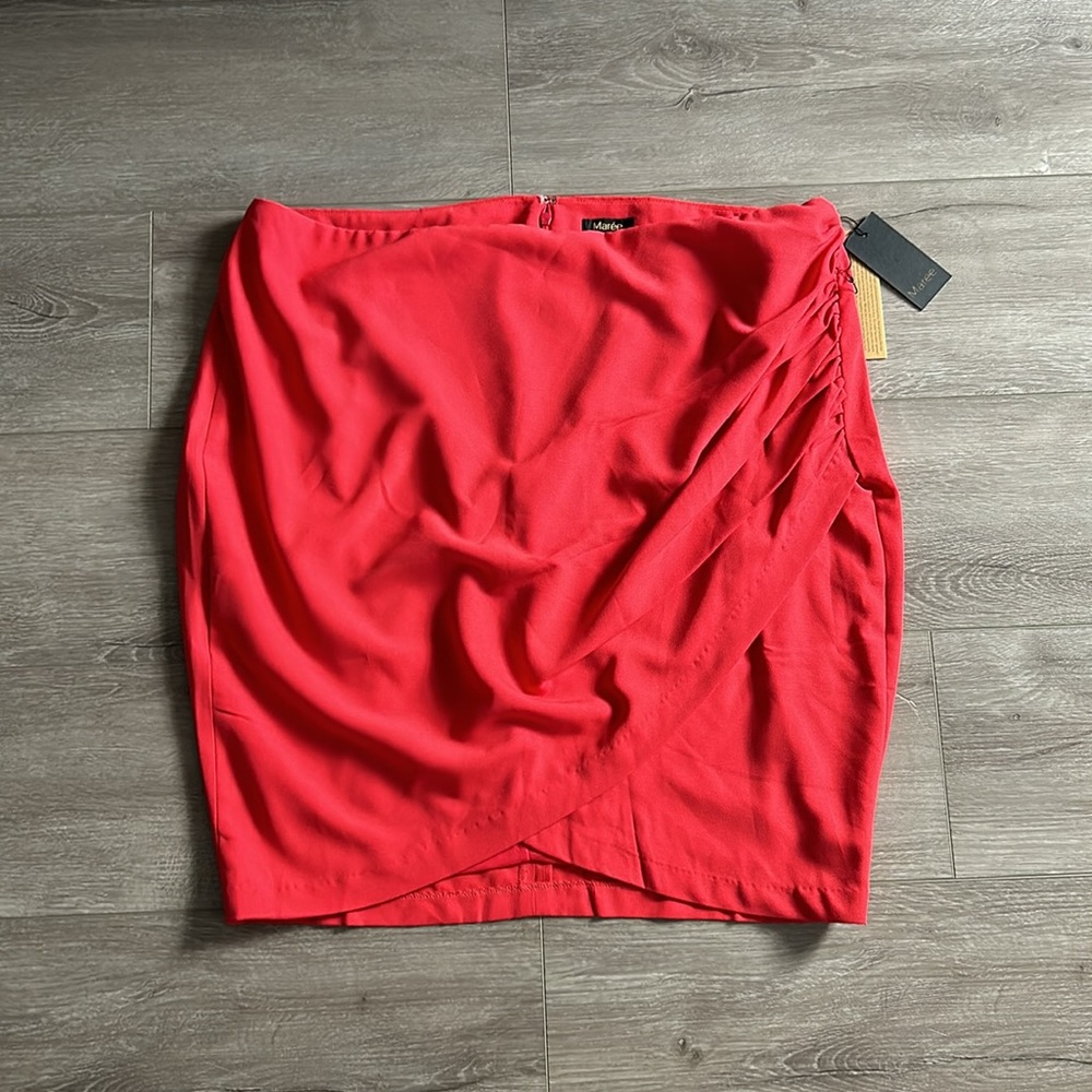 Maree Pour Toi Ruched Hi Low Skirt Red Plus Size 16 NWT